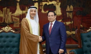 Thúc đẩy UAE cung cấp dầu khí cho Việt Nam theo nhu cầu, tăng cường kết nối 2 nền kinh tế